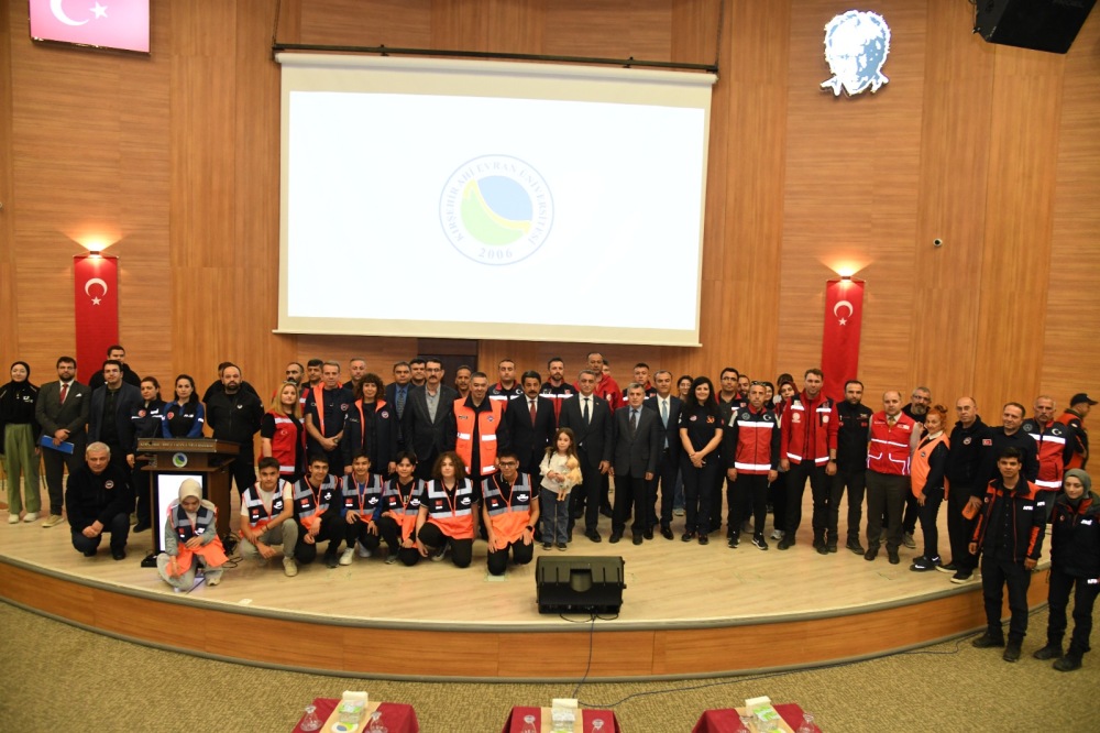 Kırşehir’de Deprem Gerçeği Konuşuldu, Gönüllülük Ve Hazırlık Vurgusu Yapıldı9