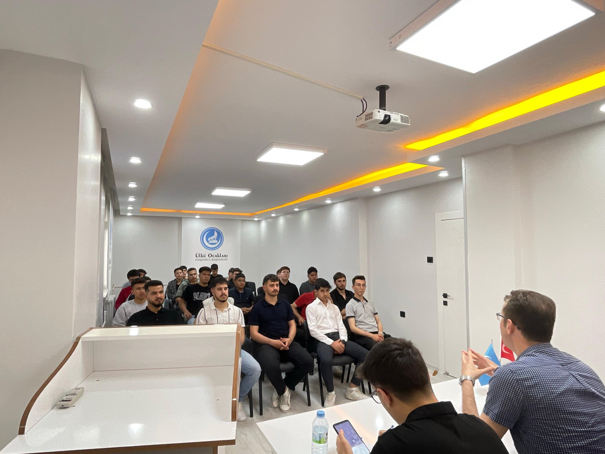 Kırşehir'de Eski Türklerde Din Ve Ahmet Yesevi Anlayışı Konuşuldu 1