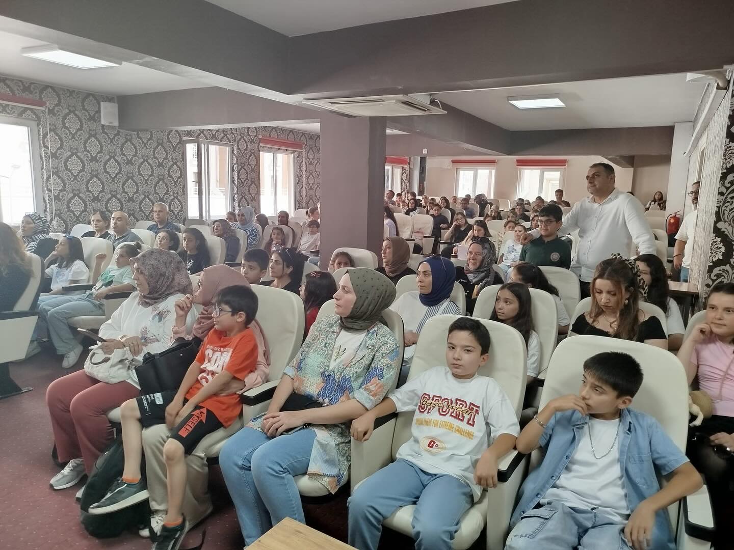 Kırşehir'de Gençler İngilizceyi Sahada Konuşarak Öğrendi 1