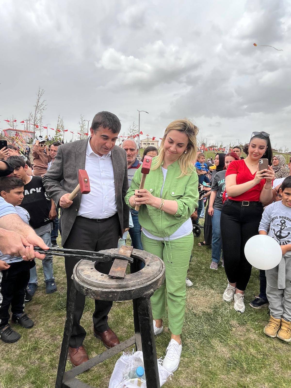 Kırşehir’de Hıdırellez Ateşi Yandı, Binlerce Kişi Baharı Karşıladı (2)