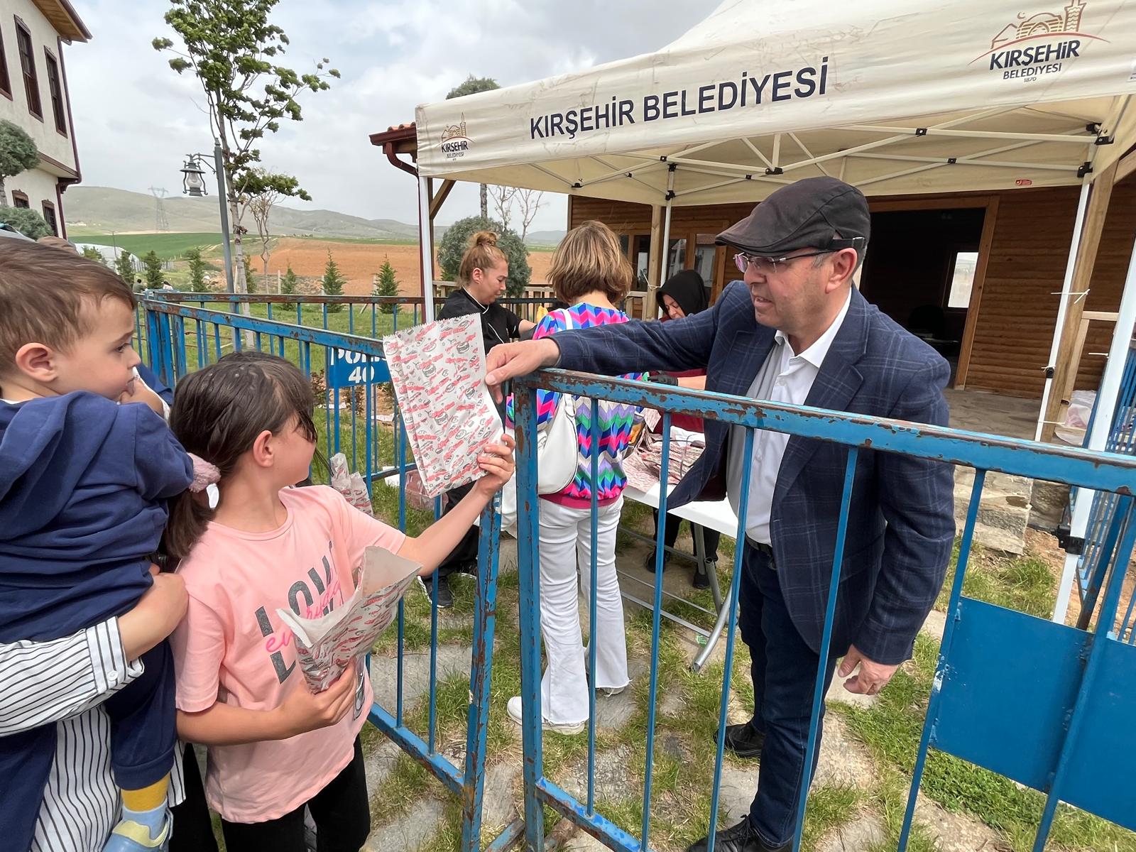 Kırşehir’de Hıdırellez Ateşi Yandı, Binlerce Kişi Baharı Karşıladı (9)