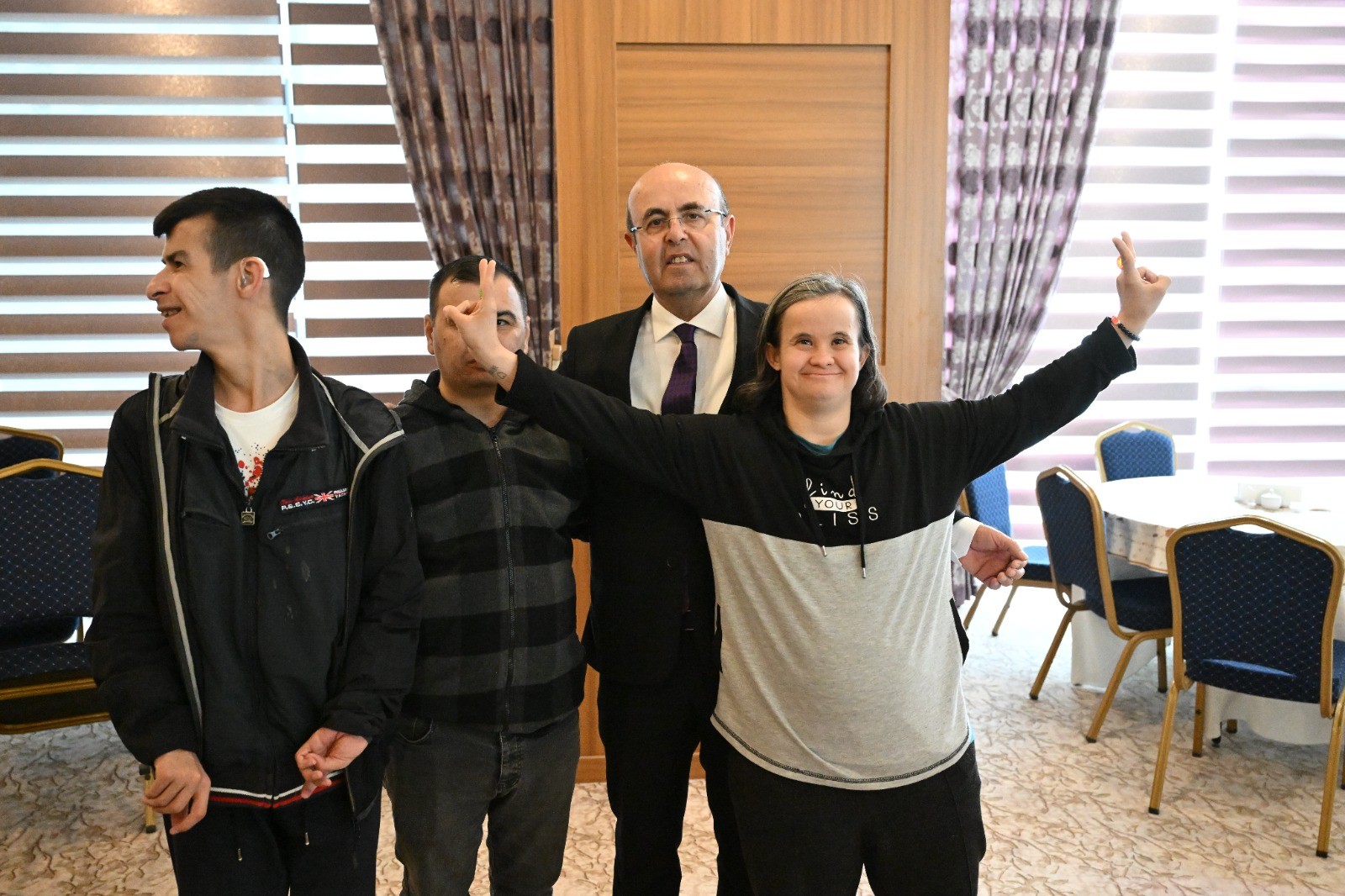 Thumbnail Ziçev9
