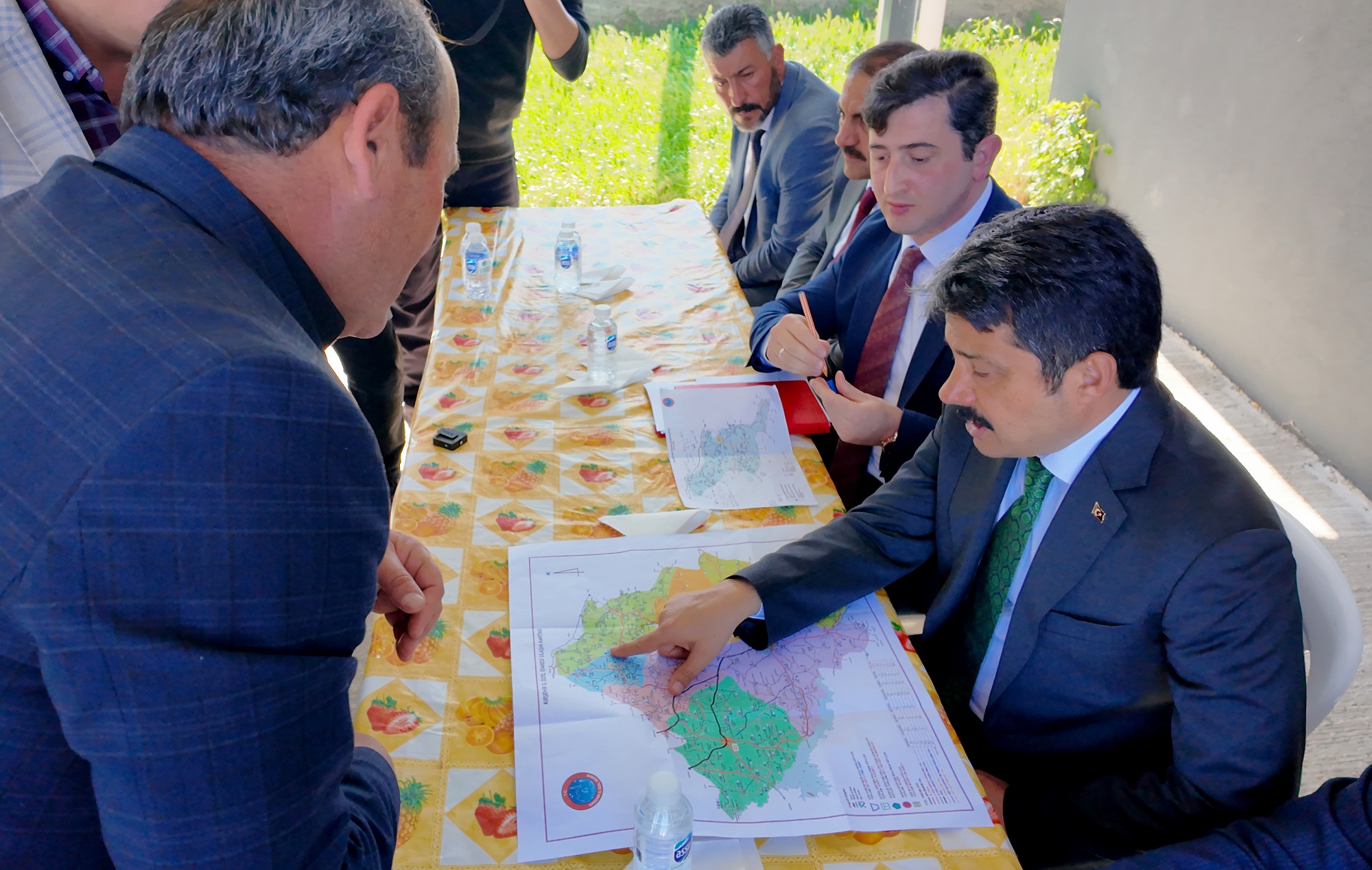 Vali Demiryürek, Muhtarlarla Ve Vatandaşlarla Çözüm Odaklı Buluştu10