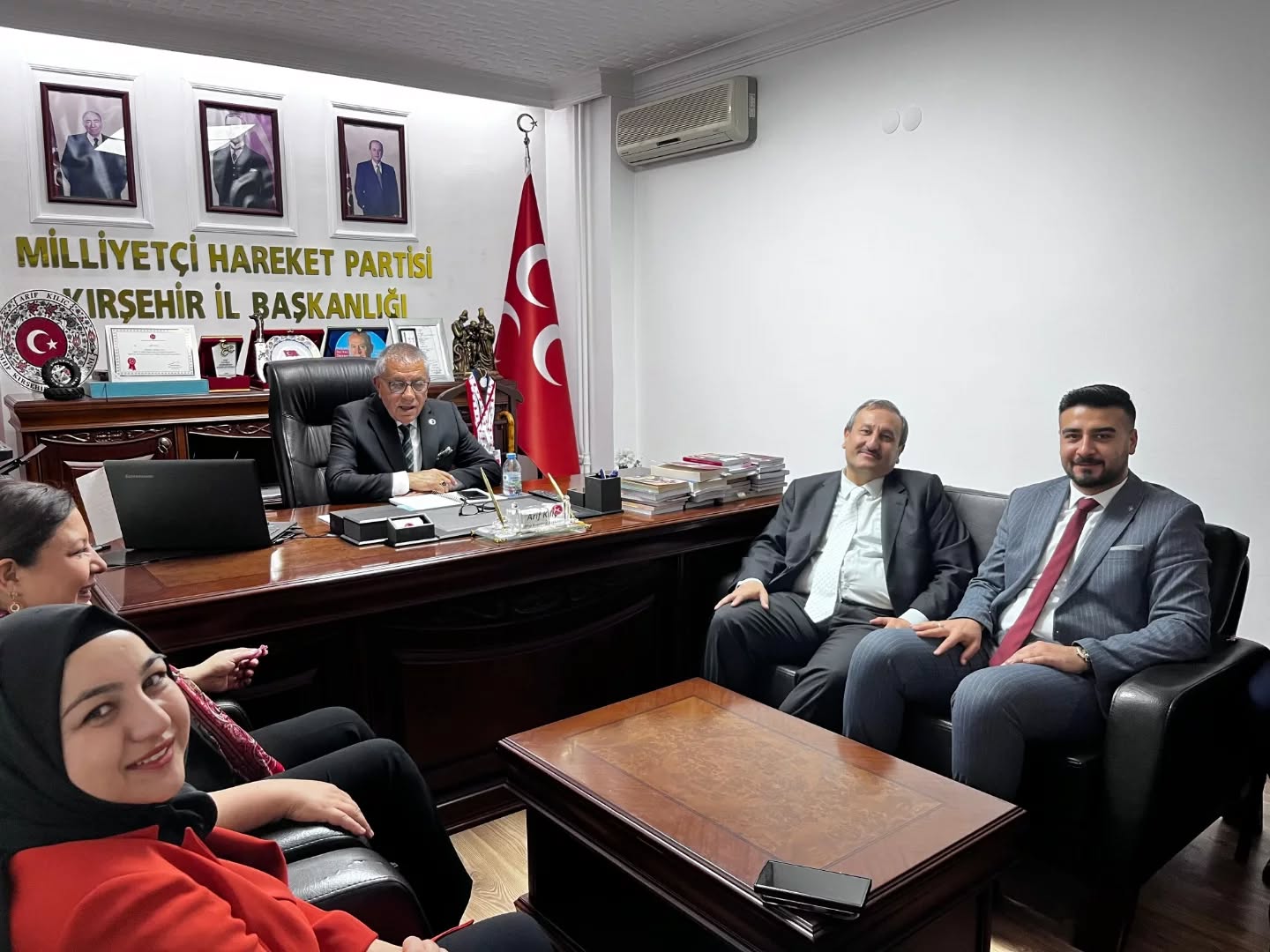 Ak Parti 4