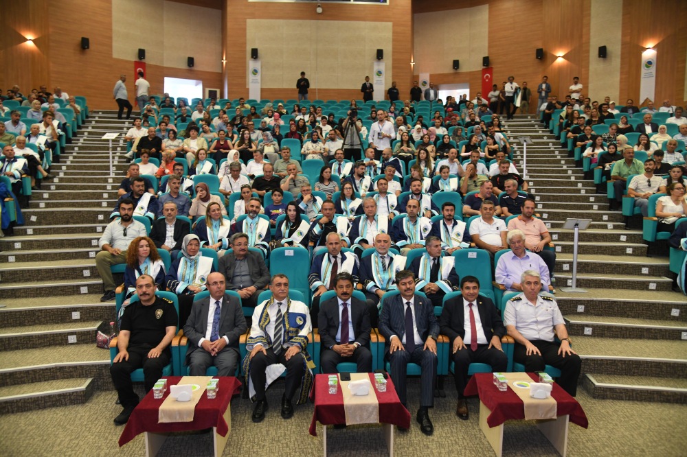 Akademik Başarı Sahneye Taşındı, Coşku Törene Yansıdı11