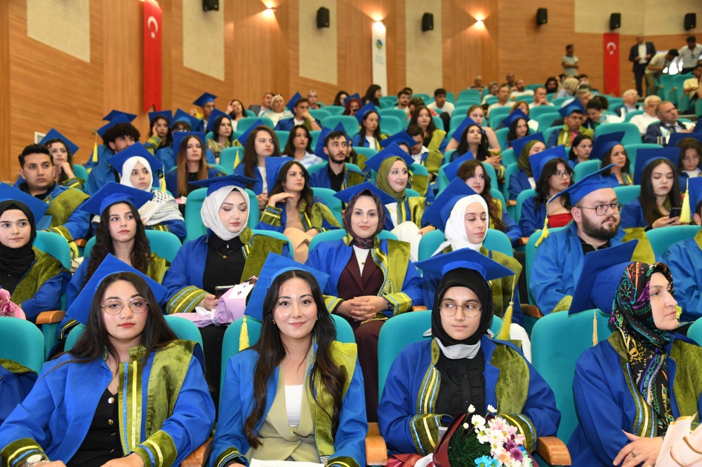 Akademik Başarı Sahneye Taşındı, Coşku Törene Yansıdı12