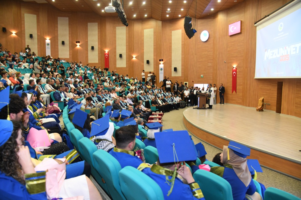 Akademik Başarı Sahneye Taşındı, Coşku Törene Yansıdı2