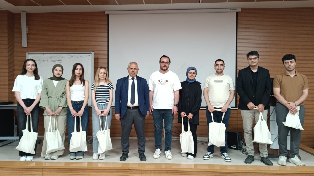 Bilim Ve Toplum Odaklı Projeler Ödüllendirildi