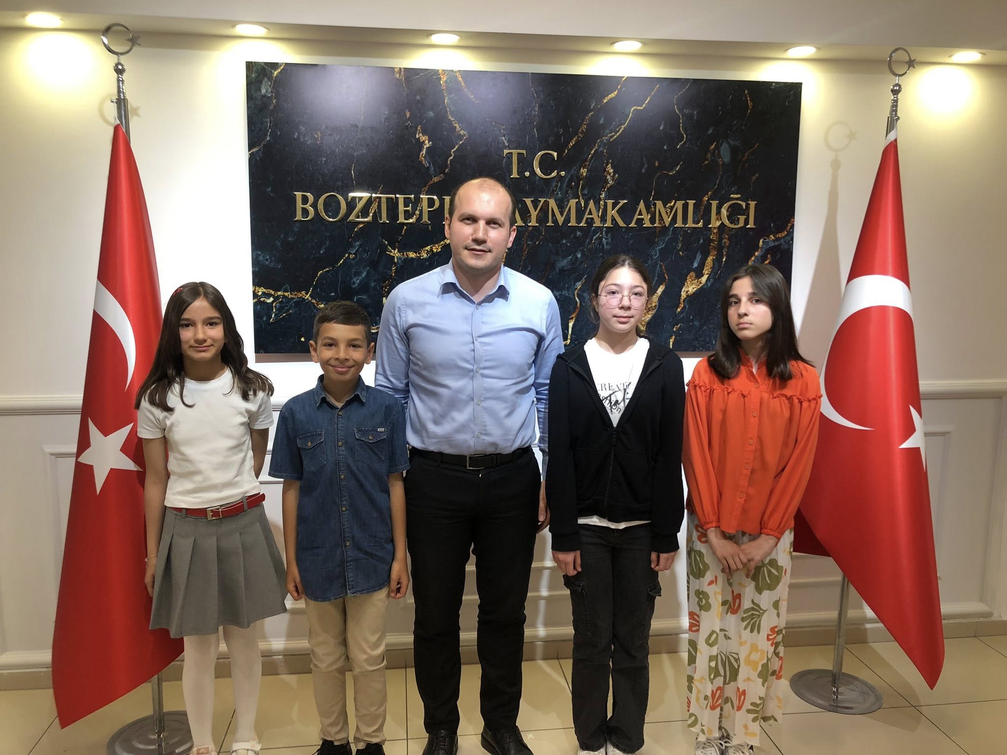 Bir Ilçeden Iki Başarı, Tek Gurur2