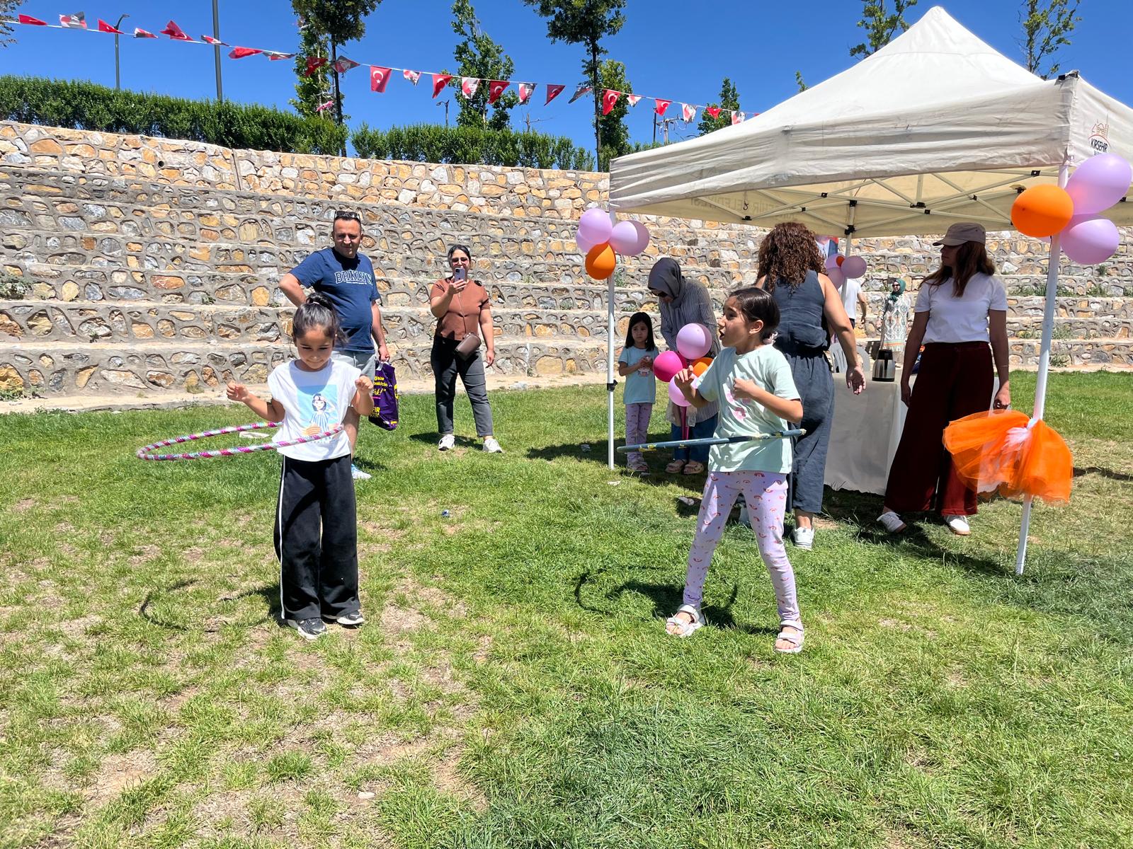 Bozkırın Ortasında Renkli Şenlik (12)