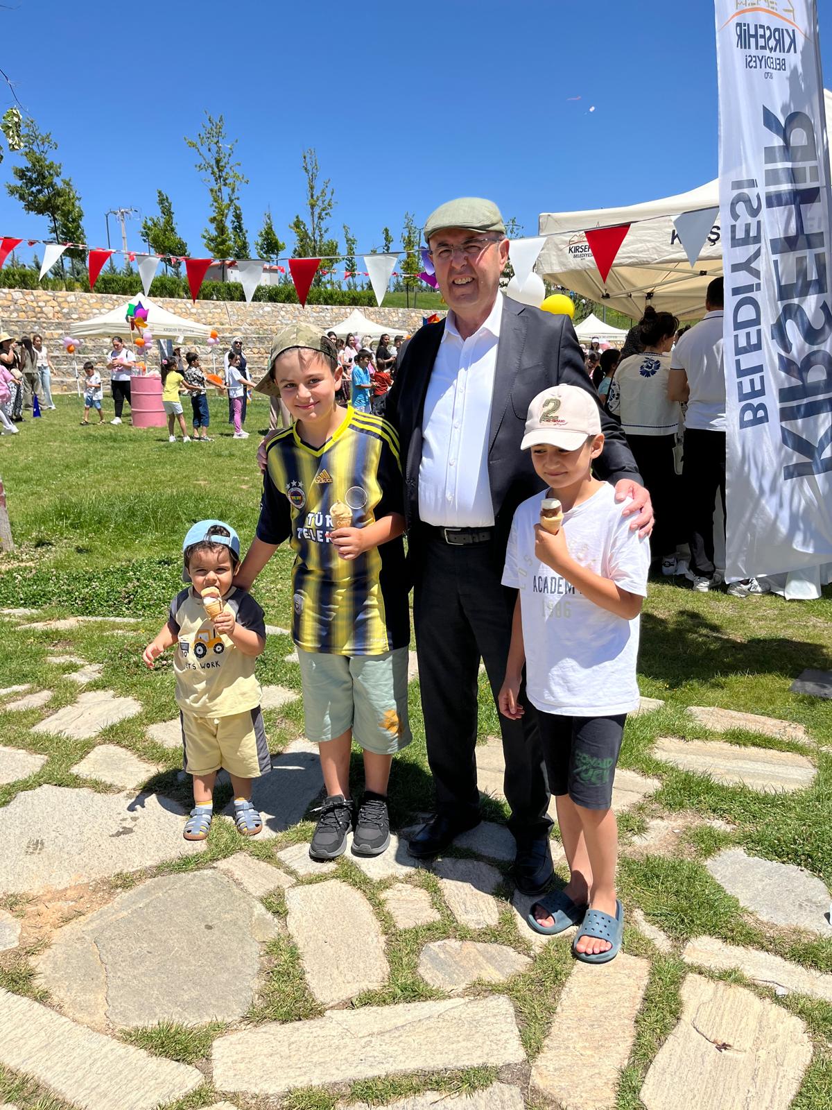 Bozkırın Ortasında Renkli Şenlik (2)