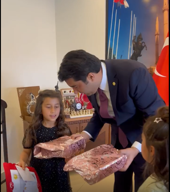 Demirci, Geleceğin Yıldızlarına Tam Destek Sözleriyle Umut Verdi (1)