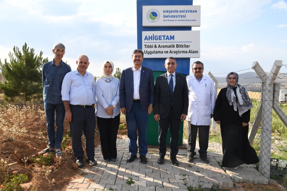 Erkan, Kaeü'de Bilim Ve Sağlık Yatırımlarını Inceledi1