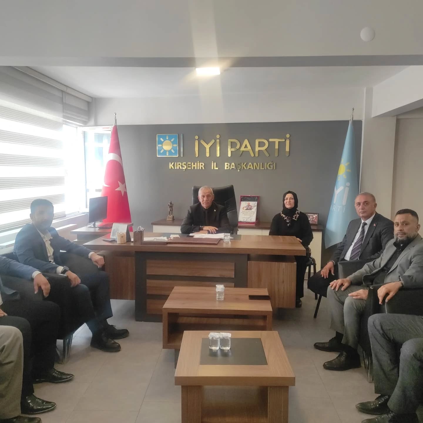 Iyi Parti (3)