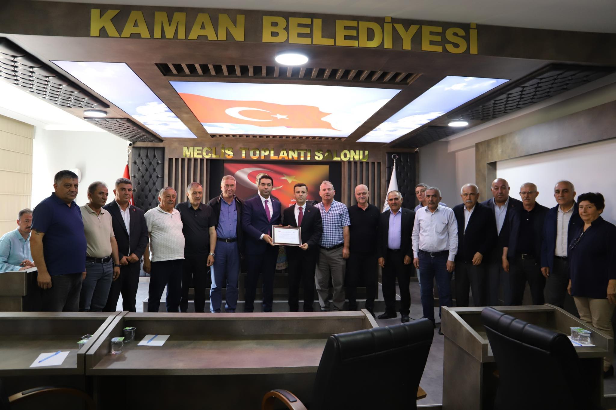 Kaymakam Kaya’ya Fahri Hemşehrilik Beratı Verildi1