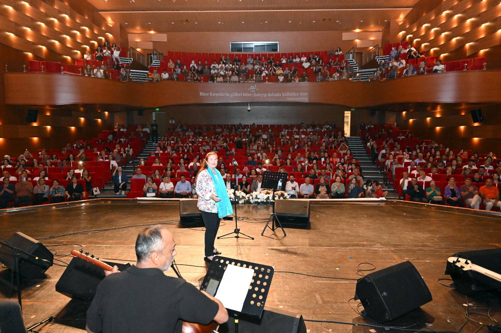 Kırşehir’de Geceyi Aydınlatan Ezgiler Sahne Aldı 3