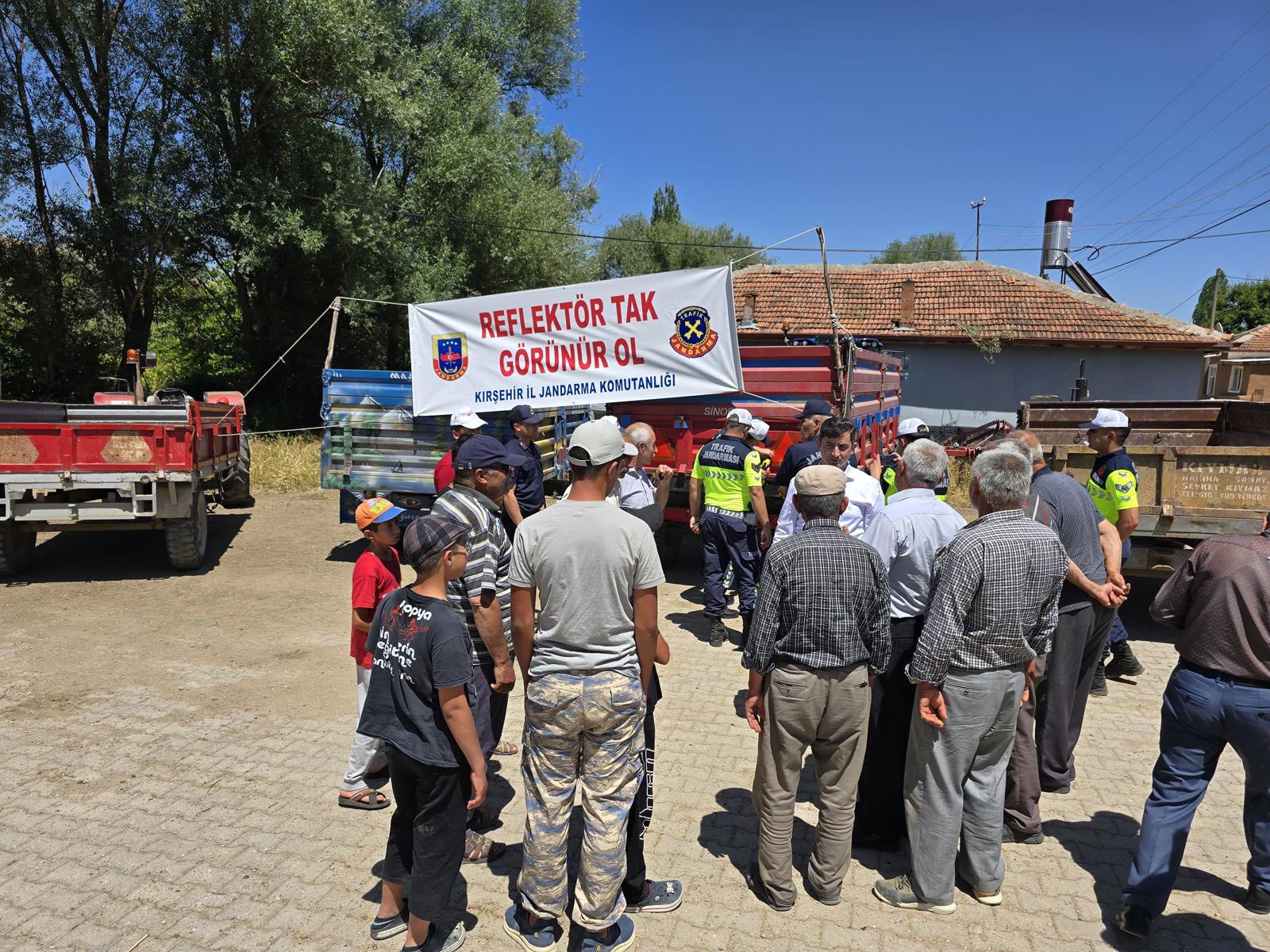 ‘Reflektör Tak, Görünür Ol’ Uygulamasıyla Hasat Güvenliği Artıyor2