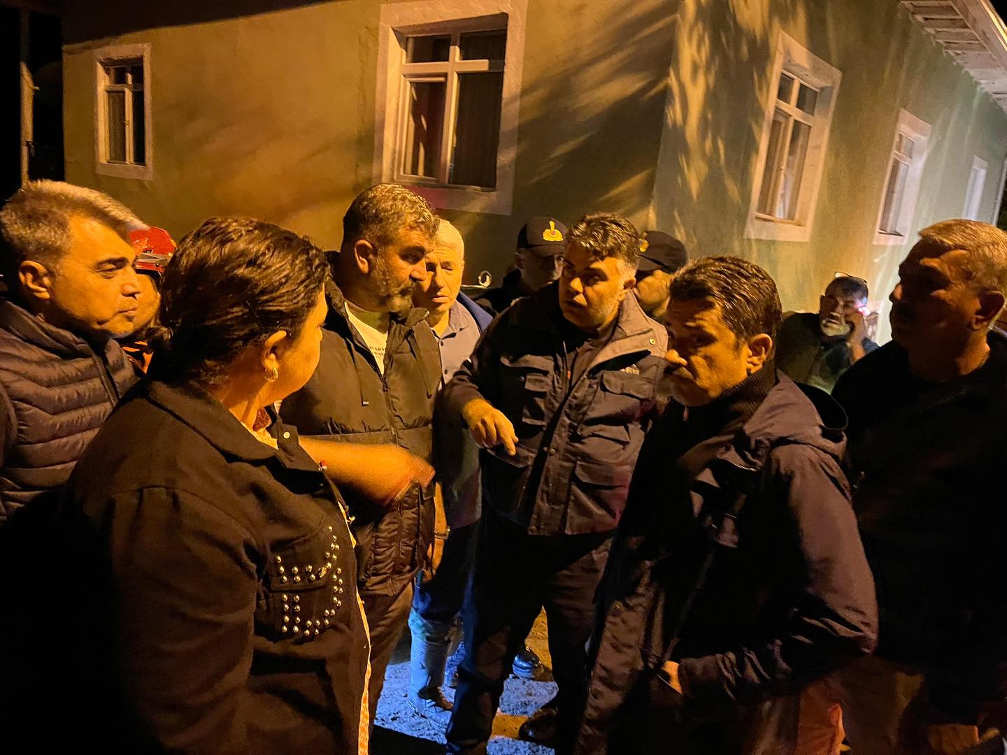 Ünsal, Selin Vurduğu Toklumen Köyü’nde Incelemelerde Bulundu3