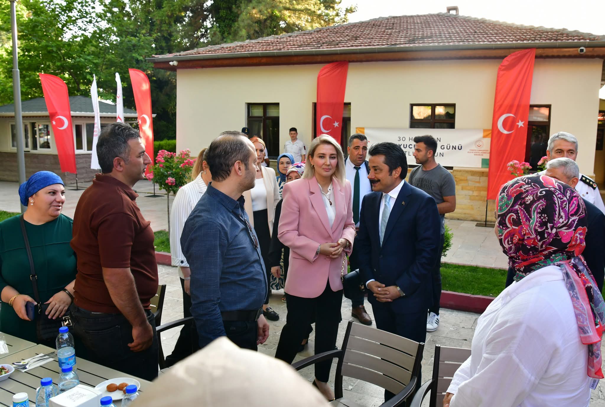 Vali Demiryürek, Kırşehir’de Koruyucu Ailelerle Buluştu 1