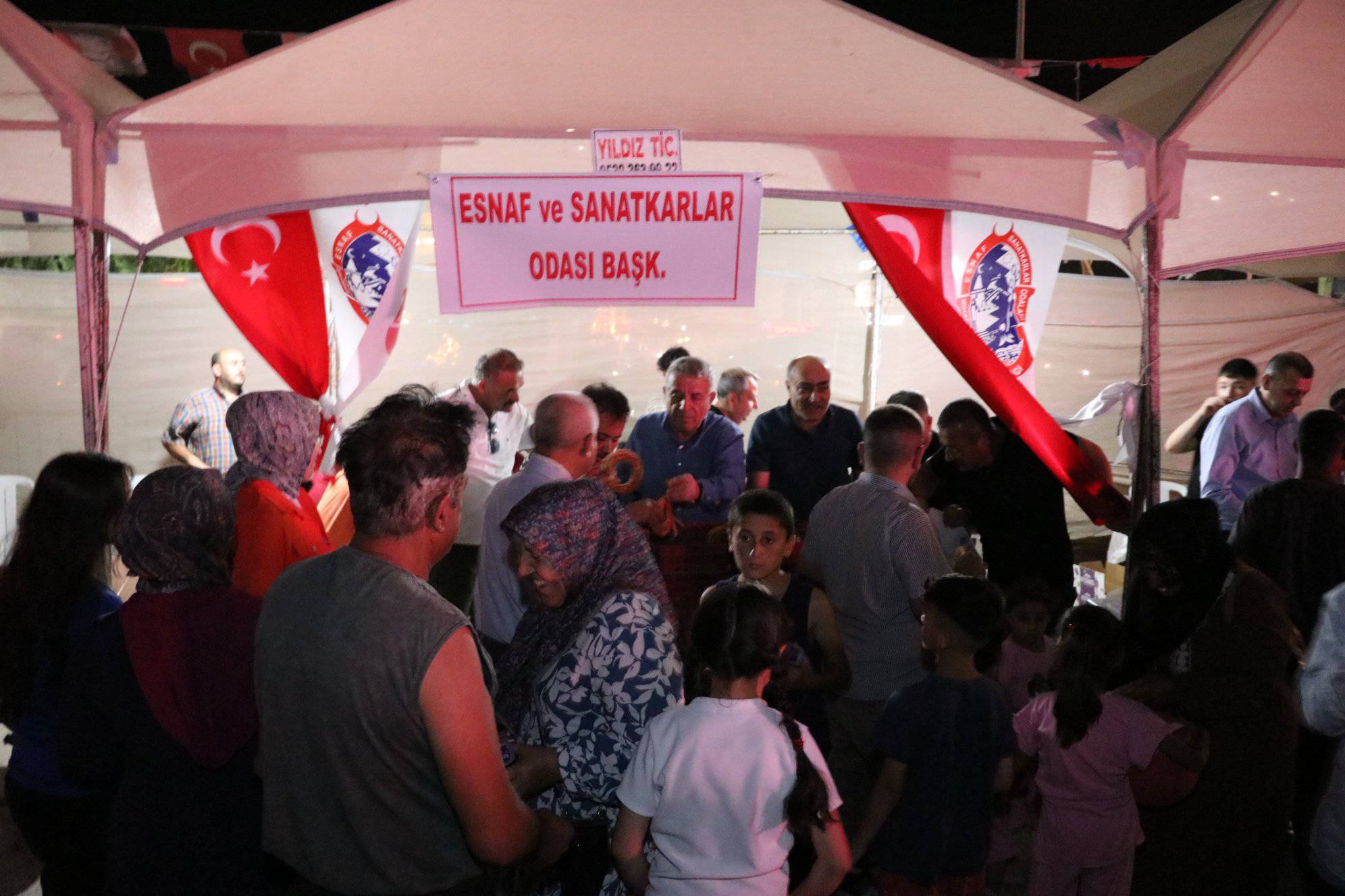 15 Temmuz Gecesi Cacabey’de Kurumlar Stantlarıyla Sahadaydı (2)