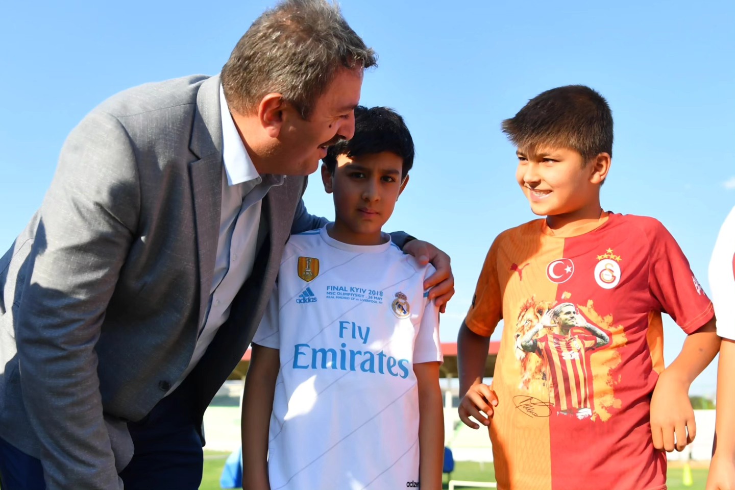 Çakmakçı’dan Atletizm Sporcularına Moral Desteği1