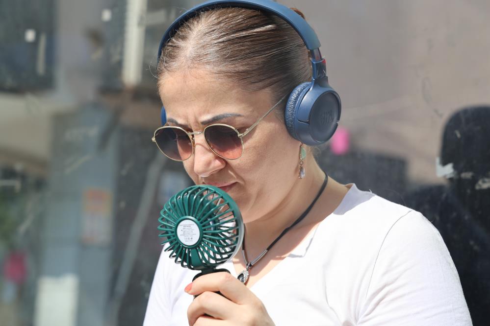 Kavurucu Sıcaklar Hayatı Zorluyor, Serinleme Mücadelesi Sürüyor1