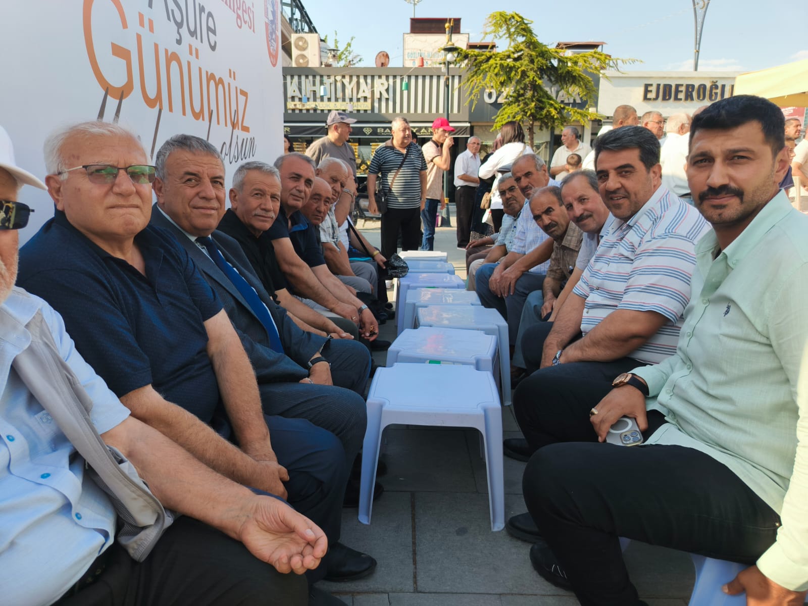 Kırşehir'de 7 Bin 500 Kişiye Aşure Dağıtıldı 4