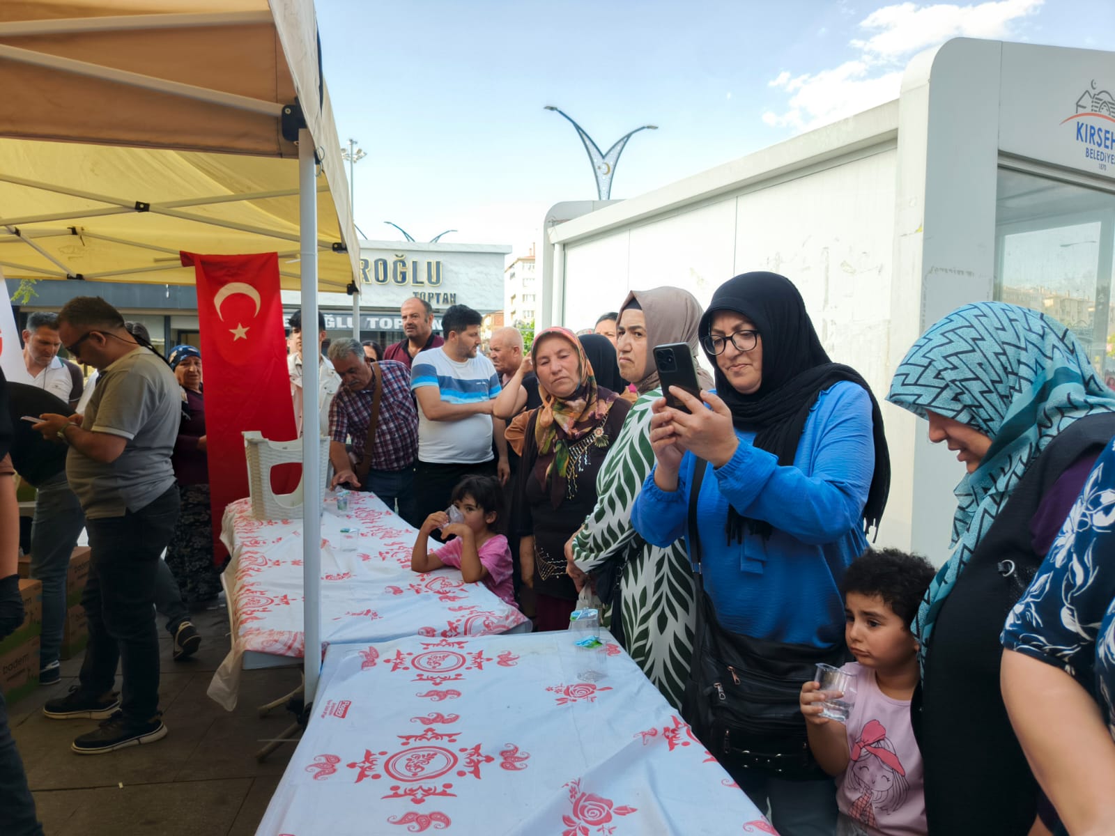 Kırşehir'de 7 Bin 500 Kişiye Aşure Dağıtıldı 7