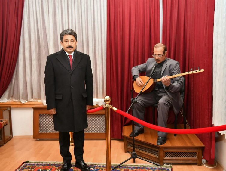 Vali Demiryürek, Neşet Ertaş 1