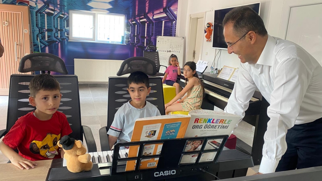 Yaz Kurslarında Eğitim Ve Sosyal Faaliyetler Bir Arada