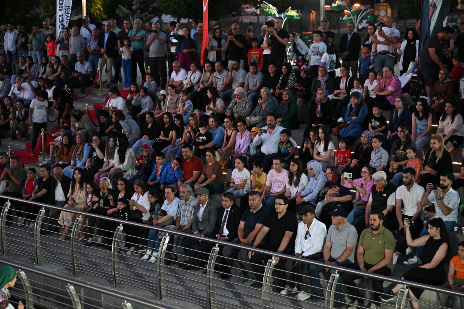 Yoğun Katılım