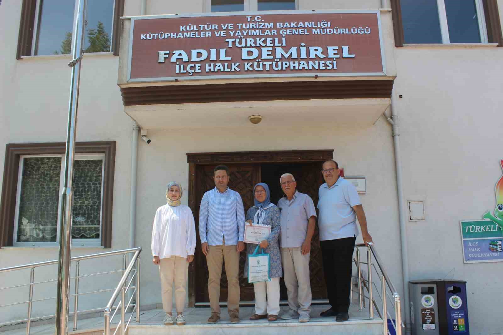 Azmi, Gençlere Okuma Tutkusunu Aşılıyor1