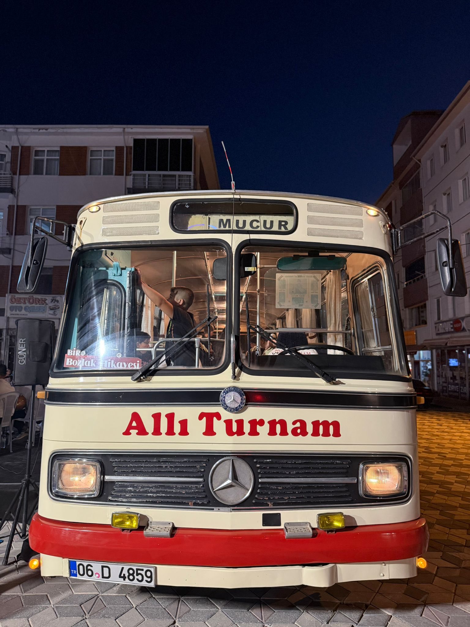 Bir Otobüs, Bin Türkü (5)