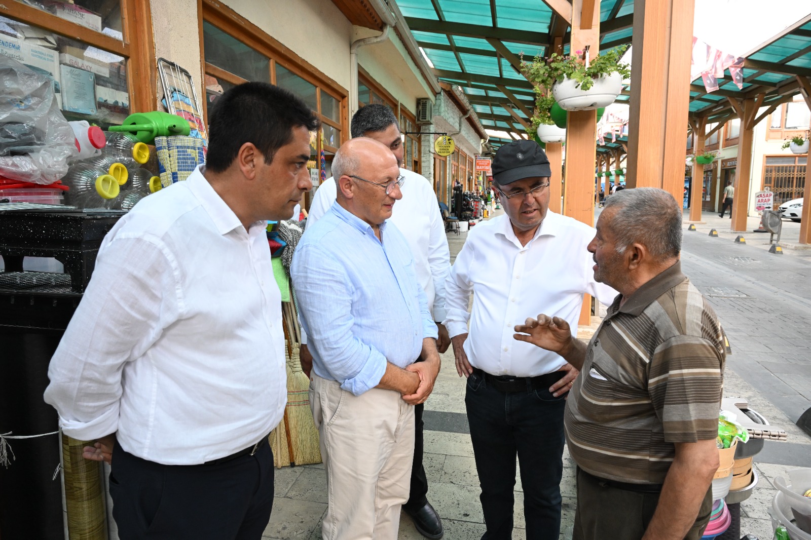 Chp’li Vekiller Ekicioğlu Ile Bir Araya Geldi 4