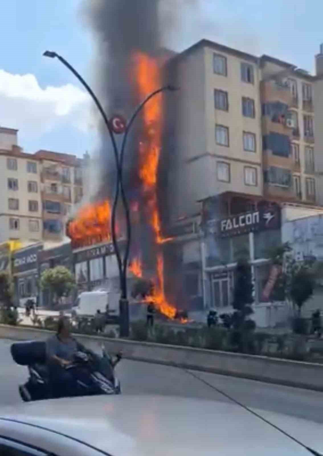 Dumandan 15 Kişi Etkilendi1