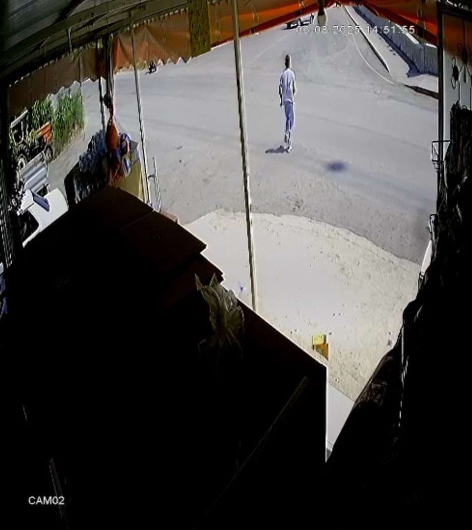 El Frenini Unutan Sürücü, Koştuğu Otomobil Park Duvarına Çarptı1