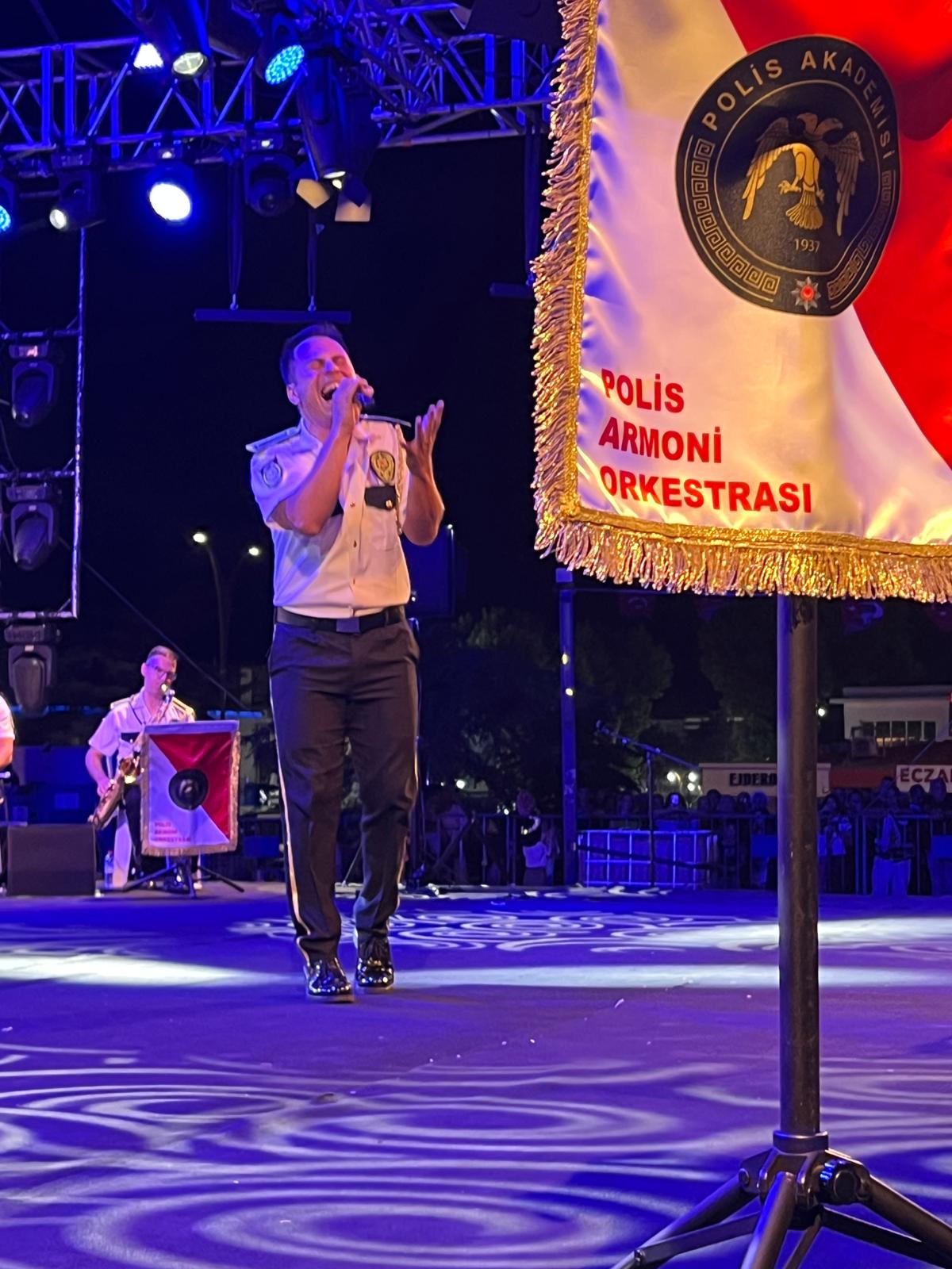 Ertaş’ın Ruhu Cacabey Meydanı’nda (2)