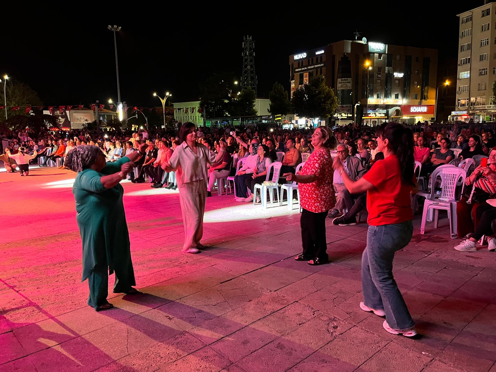 Ertaş’ın Ruhu Cacabey Meydanı’nda (5)