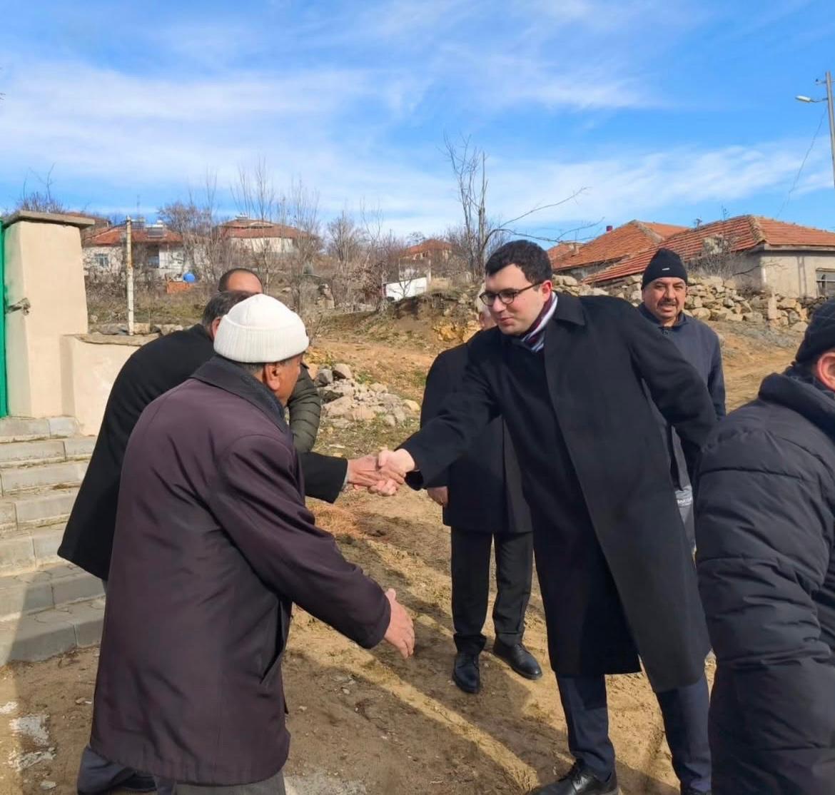 Görev Süresi Doldu, Ilçe Halkından Helallik Istedi (1)
