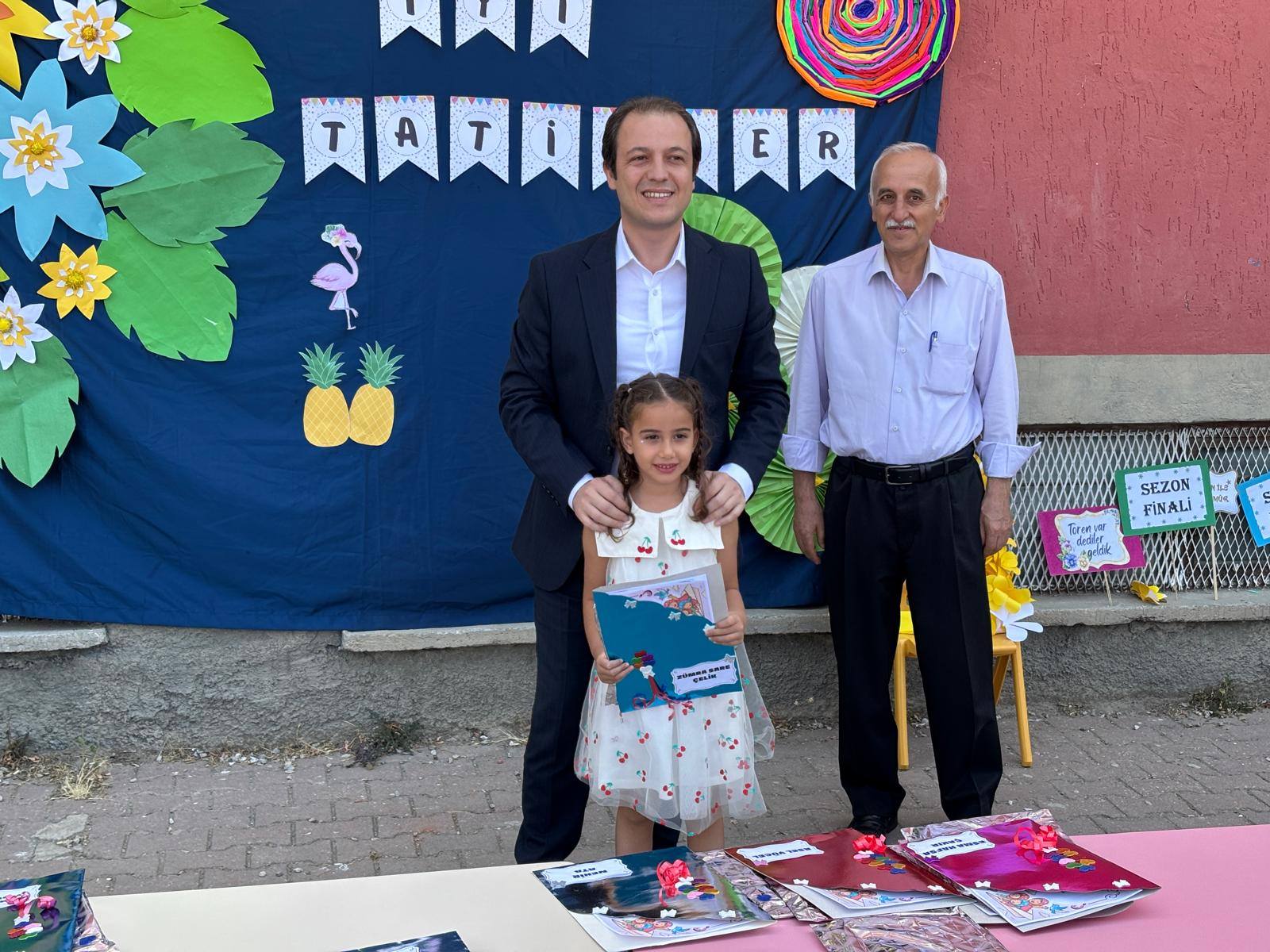 Kaymakam Tok, Minik Öğrencilerle Bir Araya Geldi 2