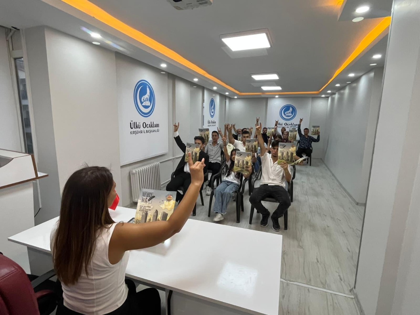 Kırşehir Ülkü Oacakları'nda Öğrencilere Akademik Destek 3
