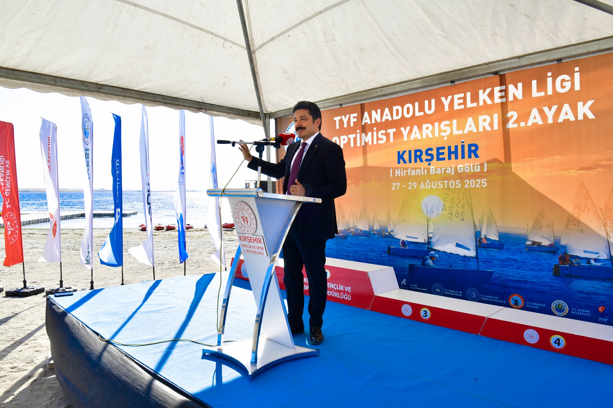 Kırşehir’de Rüzgarın Gücüyle Yarıştılar (8)