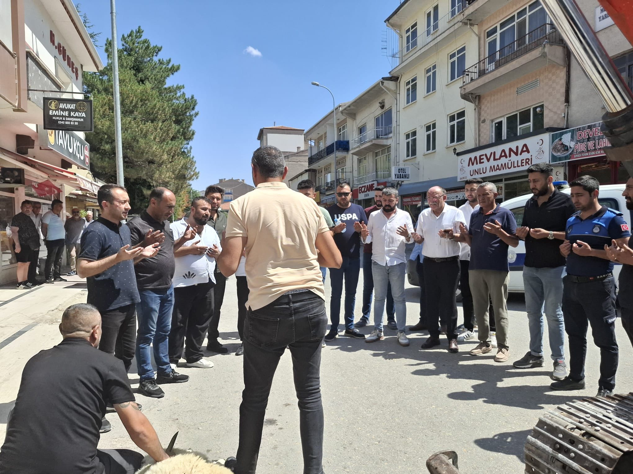 Mucur’da Kaldırımlar Yenileniyor 3