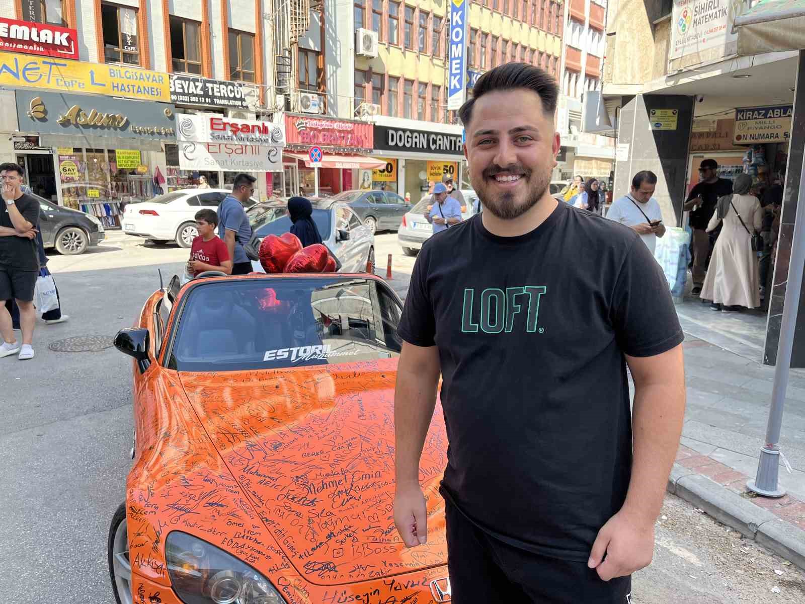 Otomobili Görenler, Imzasız Ayrılmıyor Kopya
