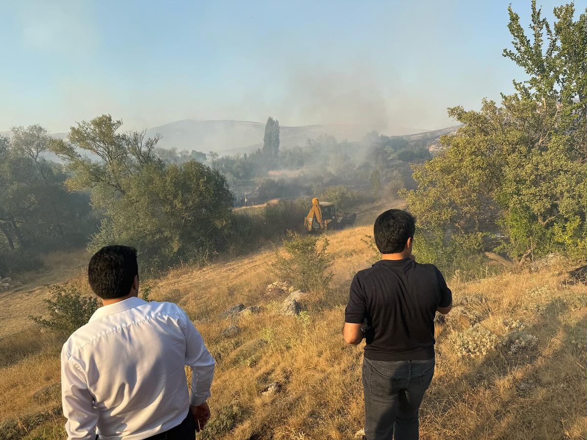 Yangın Büyük Ölçüde Kontrol Altına Alındı (2)-2