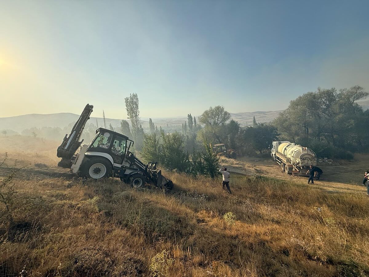 Yangın Büyük Ölçüde Kontrol Altına Alındı (3)-2