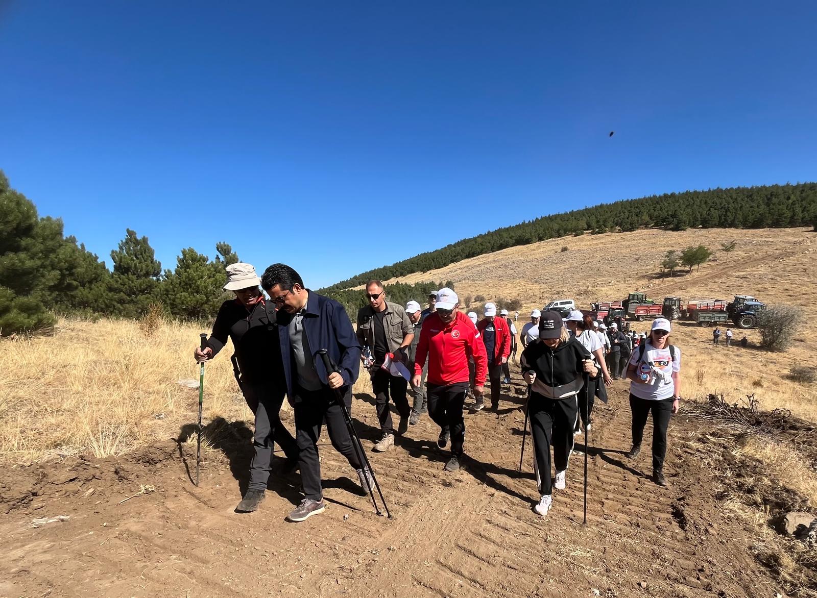 40 Saz Ile Bin 840 Metrede Neşet Ertaş Anıldı (3)