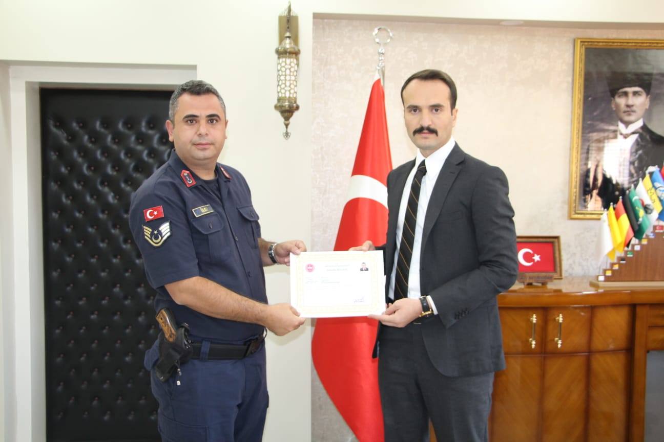 Akpınar’da Jandarma Personeline Başarı Belgesi Takdim Edildi1