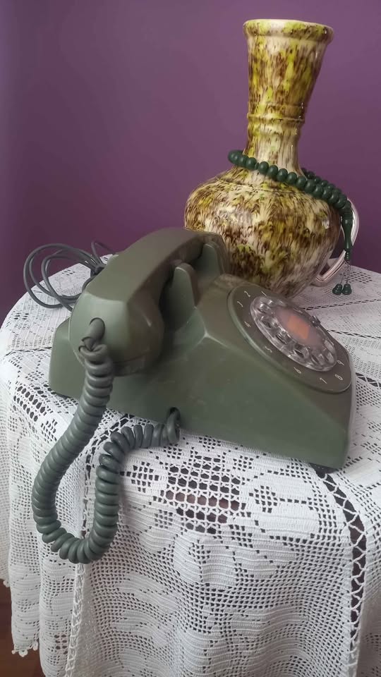 Çevirmeli Ev Telefonu Antika 4
