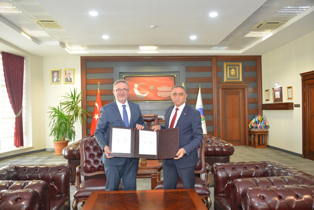 Kırşehir Ahi Evran Üniversitesi Yazma Ve Nadir Matbu Eserleri Geleceğe Taşıyor3
